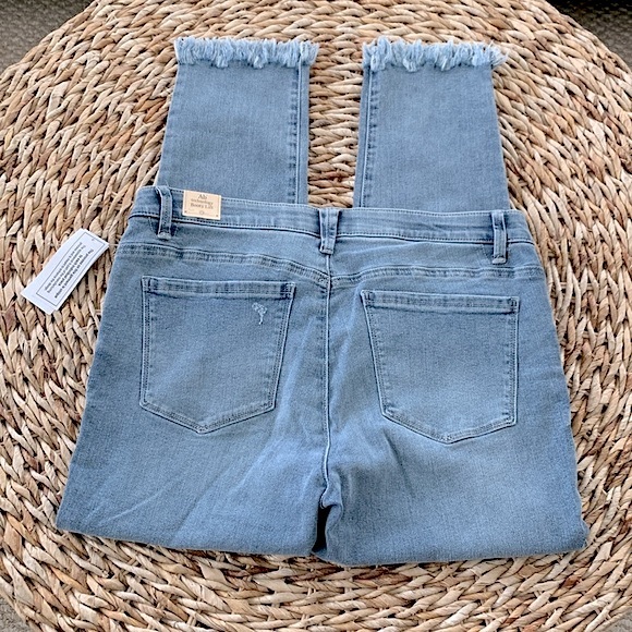 Democracy Ab Technology Ankle Skimmer - Picture 6 of 16